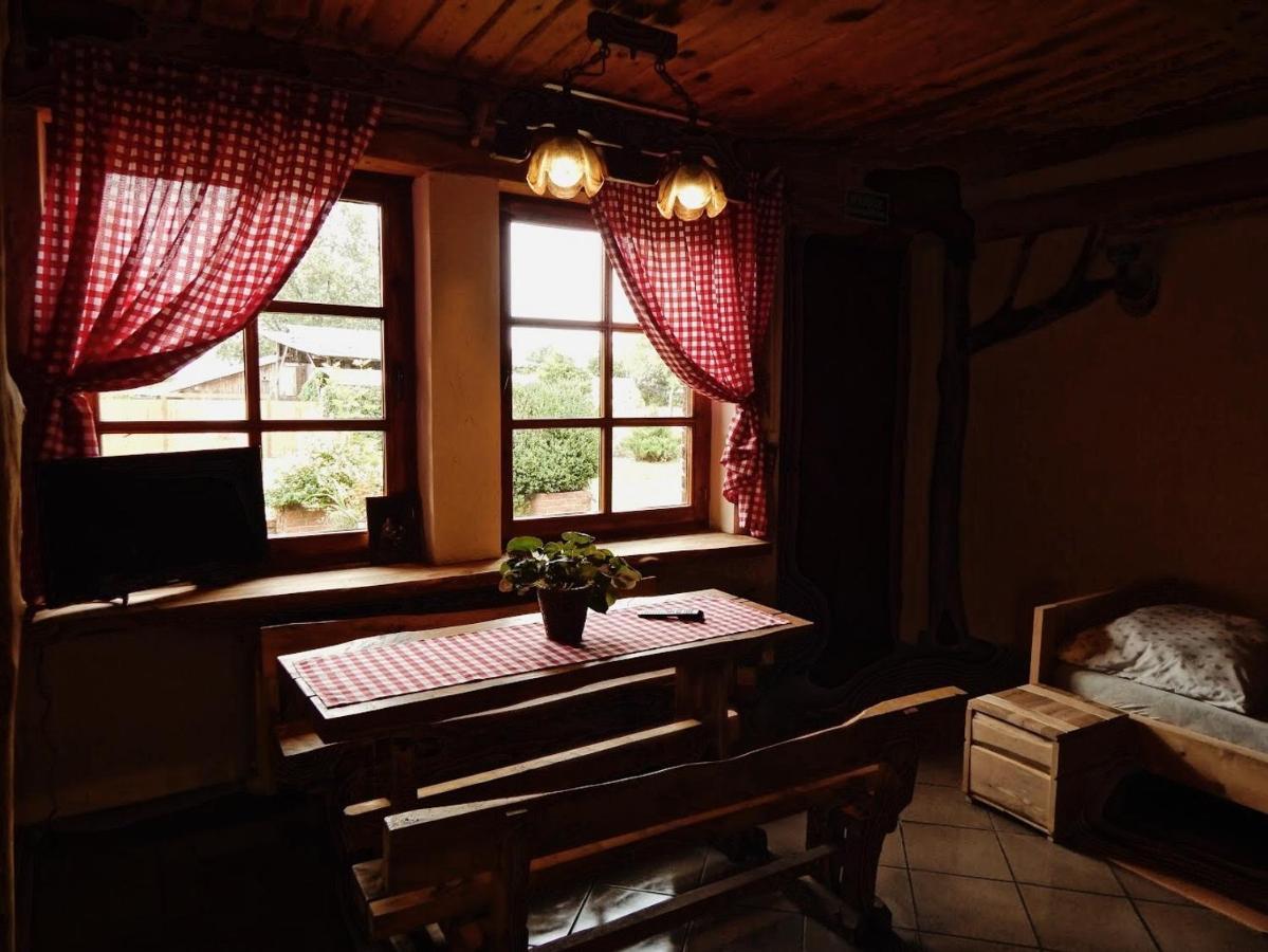 Pokoje Do Wynajecia Nowogrodziec Exteriér fotografie